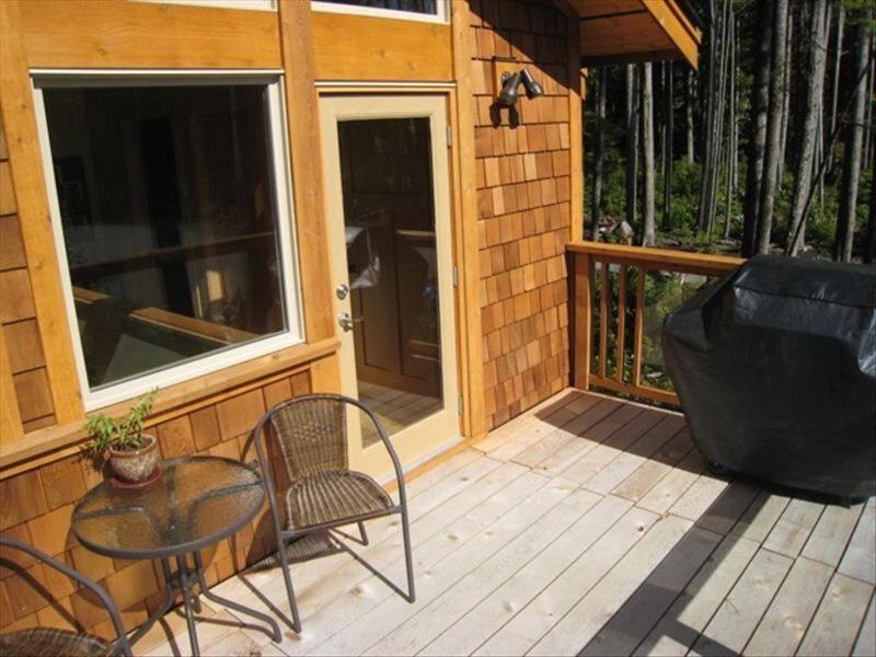 Black Bear Guesthouse توفينو المظهر الخارجي الصورة