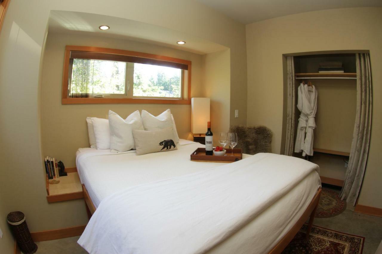Black Bear Guesthouse توفينو المظهر الخارجي الصورة